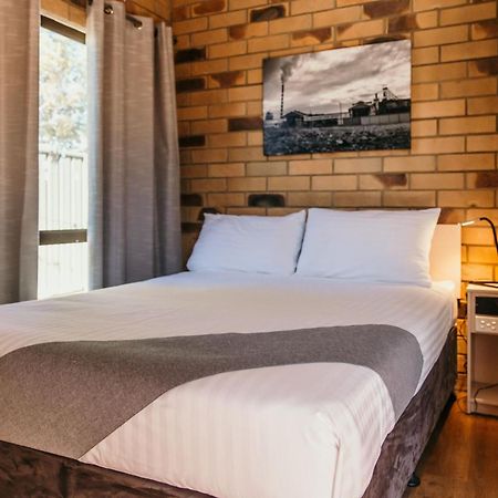 Abacus Motel Маунт-Айза Екстер'єр фото