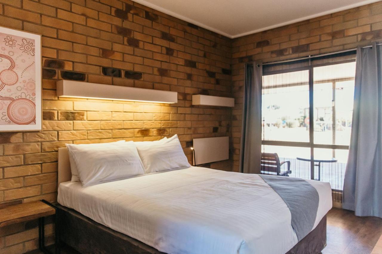 Abacus Motel Маунт-Айза Екстер'єр фото