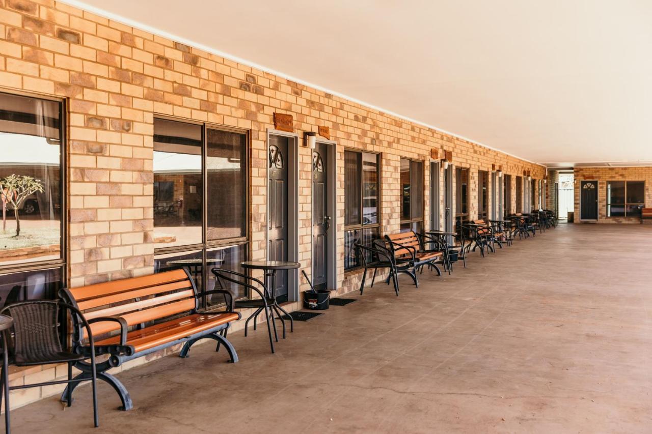 Abacus Motel Маунт-Айза Екстер'єр фото